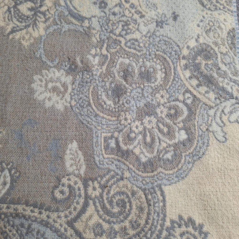 Made in Scotland 100% Cashmere Blue Paisley Scarf with Fringe